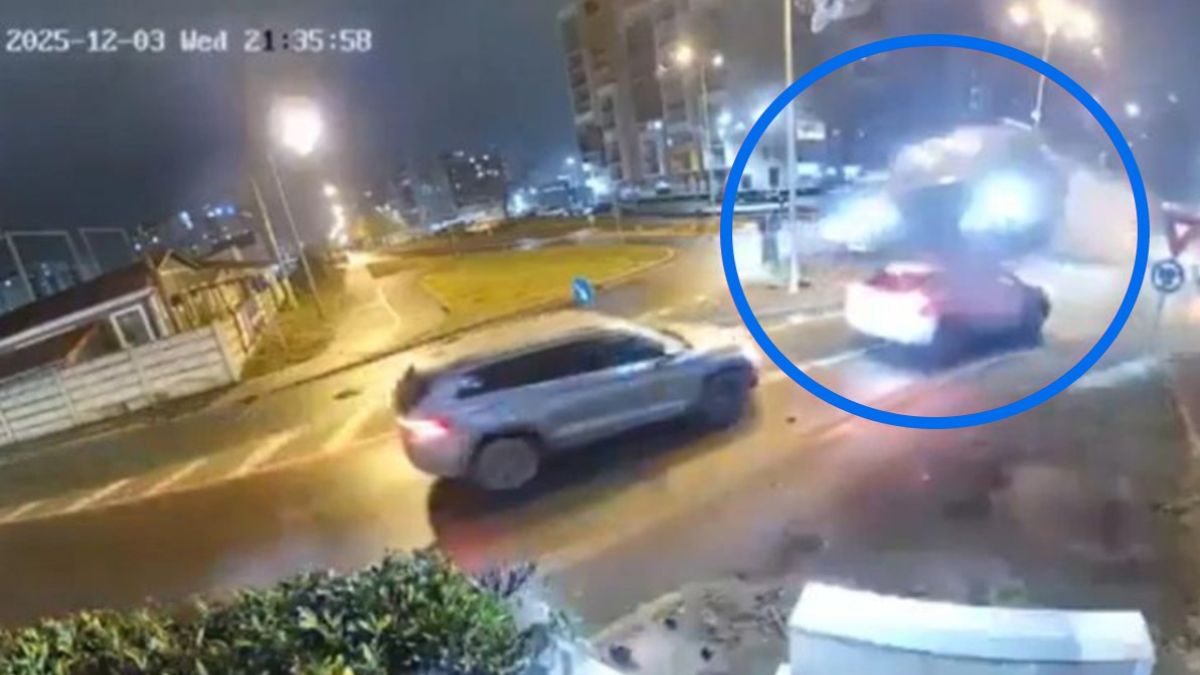 Impactante: Auto ‘Vuela’ Sobre Dos Coches en Santa Bárbara Tras Emergencia Médica | VIDEO