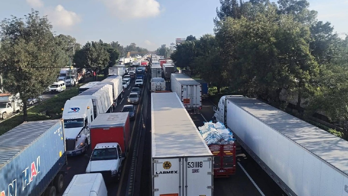 Carga vehicular en la autopista México-Querétaro debido a accidente: Últimas noticias EN VIVO