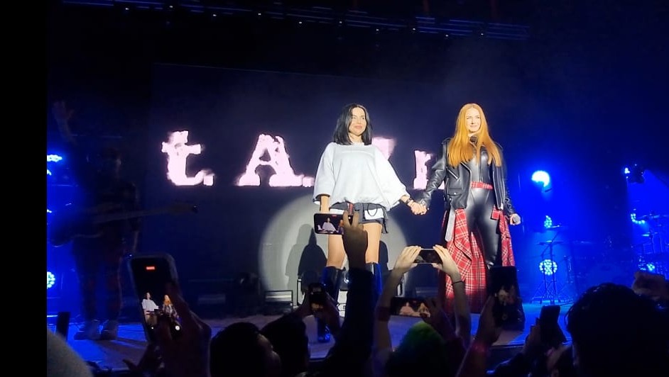 t.A.T.u Deslumbra Monterrey Tras 25 Años de Espera en un Impactante Concierto