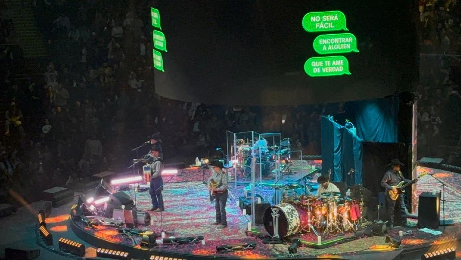 Intocable Arrasa con Amor y Euforia en la Arena Monterrey