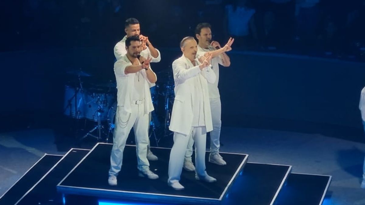 Miguel Bosé Brinda un Concierto Íntimo y Exitoso en Monterrey